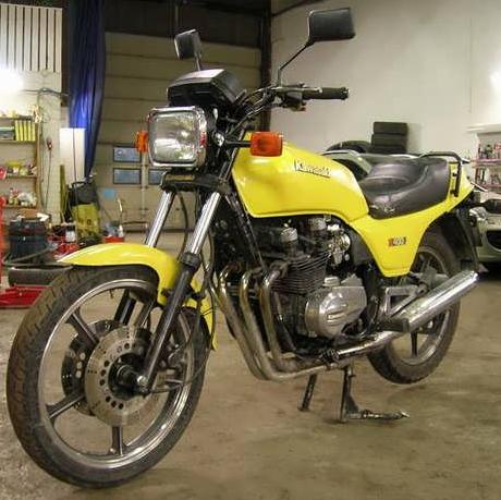 KAWASAKI Z 400 F